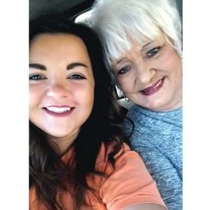 Meet your Posher, Whitney